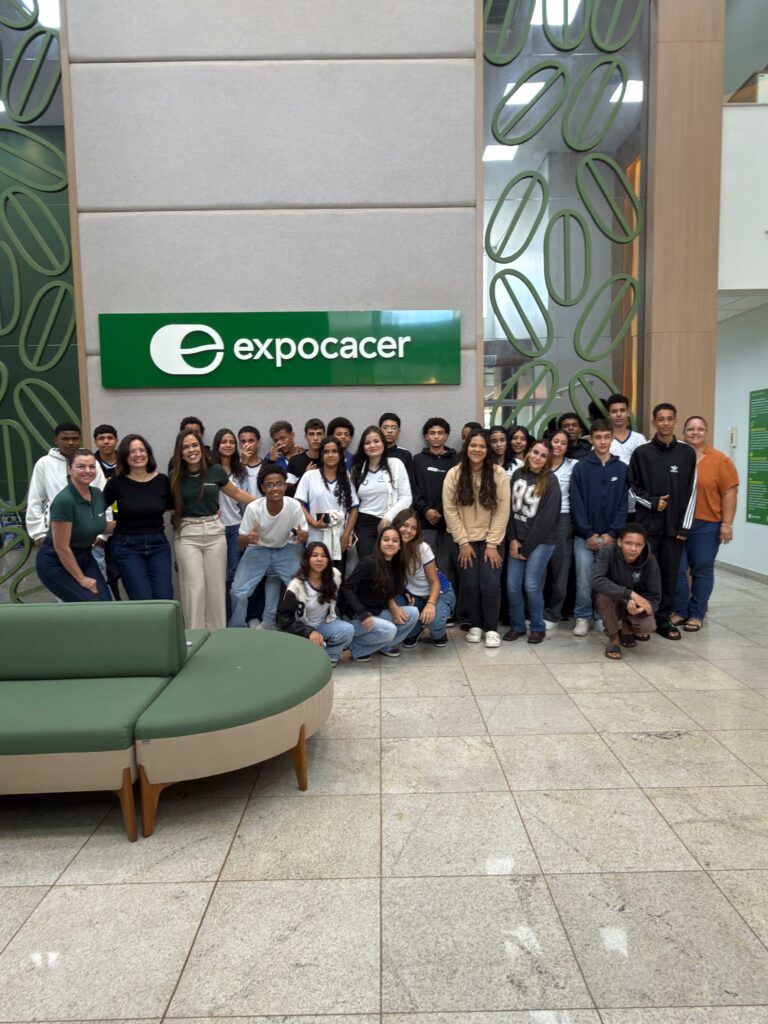 “Vivenciando a Prática: Café” aproxima alunos do Cerrado Mineiro ao setor exportador